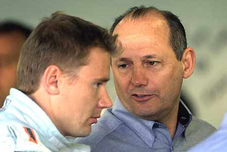 Рон Деннис и Мика Хаккинен. 2001 год