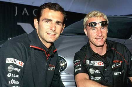 Педро де ла Роса и Эдди Ирвайн. Jaguar 2001