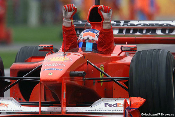 Михаэль Шумахер выигрывает Гран При Сан-Марино 2000 года