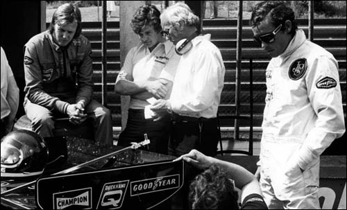 Красноречивый кадр: Петерсон, Беллами, Чепмен и Икс у Lotus 76
