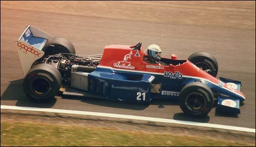 Мауро Бальди пилотирует Spirit на финальном для команды Гран При Сан-Марино 1985 года