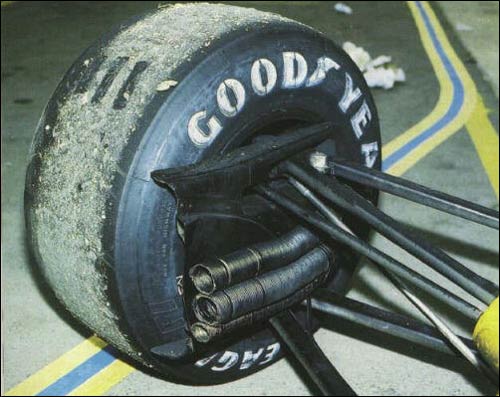 Увеличенные воздухозаборники Lotus Айртона Сенны на Гран При Австралии 1987 года