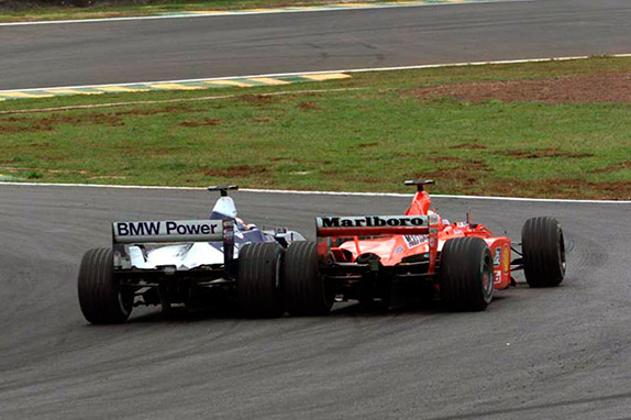 Атака Хуана-Пабло Монтойи на Михаэля Шумахера на Гран При Бразилии 2001 года