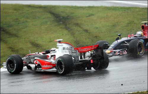 Столкновение Фернандо Алонсо и Себастьяна Феттеля на Гран При Японии 2007 года