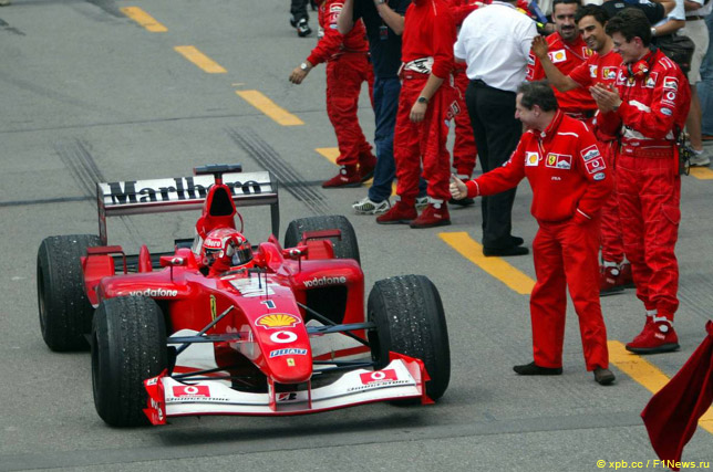Михаэль Шумахер и Жан Тодт после победы в Гран При Канады 2002 года