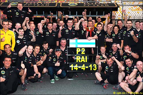 Lotus F1 Team отмечает второе место в Гран При Китая 2013