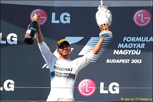 Подиум Гран При Венгрии 2013. Льюис Хэмилтон