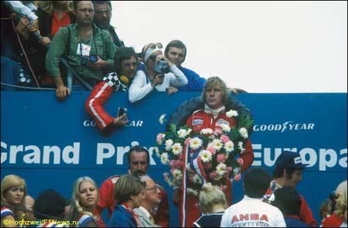Клей Регаццони, Джеймс Хант и Марио Андретти на подиуме Гран При Голландии 1976 года