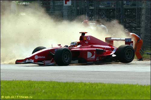 Ошибка пилота BCN Хавьера Вилльи на этапе GP2 в Монце. 2005 год 