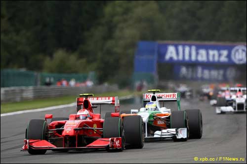Физикелла от старта и до финиша преследовал Ferrari Кими Райкконена на Гран При Бельгии 2009 года - но в итоге все же остался вторым. А на следующем этапе гонщики уже были в Скудерии напарниками