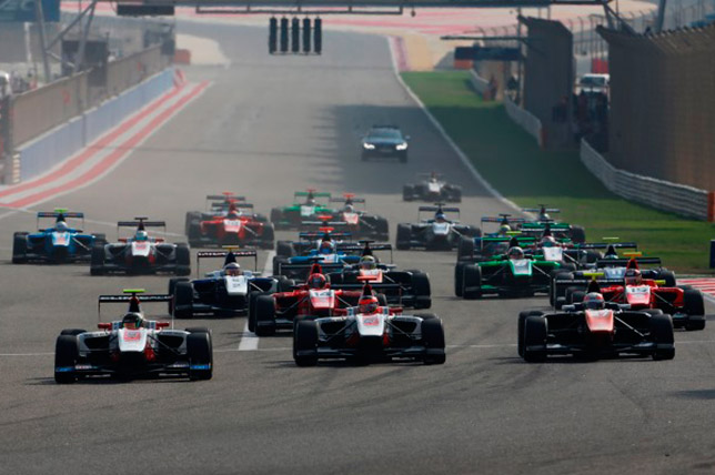 Старт первой гонки GP3 в Бахрейне