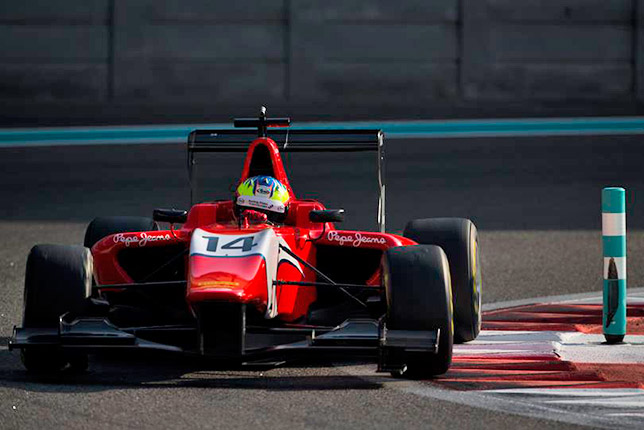 Джейк Деннис в машине Arden на пост-сезонных тестах GP3
