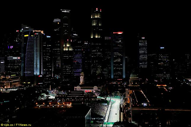 Вечер пятницы в Сингапуре
