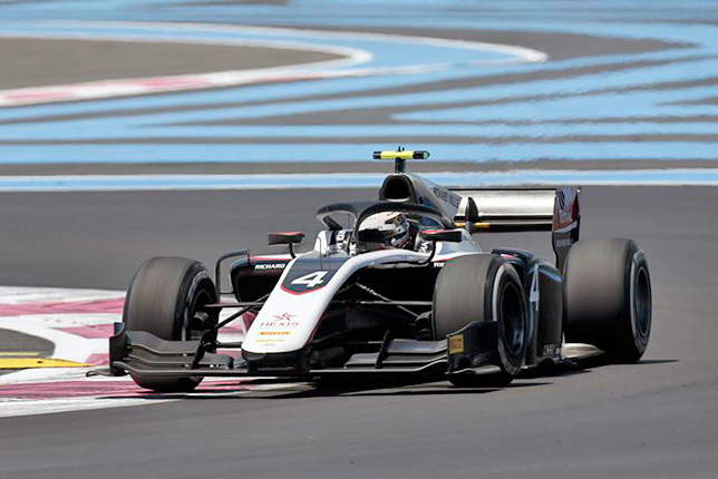 Ф2: Ник де Вриз выиграл субботнюю гонку во Франции