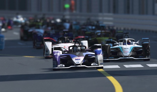 Макс Гюнтер лидирует в виртуальной гонке Формулы E