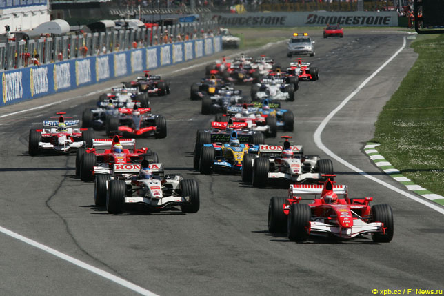 Старт Гран При Сан-Марино в Имоле, 2006 год
