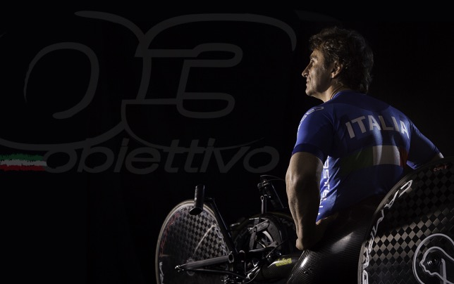 Титульная страница сайта Obiettivo3, компании, организовавшей гонку, в которой был травмирован Алекс Дзанарди