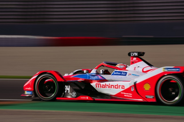 Mahindra Racing первой продлила контракт с Формулой E
