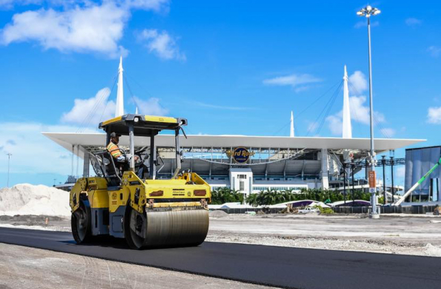 Строительство трассы вокруг комплекса Hard Rock Stadium, фото пресс-службы Гран При Майами