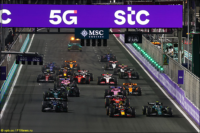 Старт Гран При Саудовской Аравии 2023