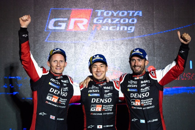 Победители гонки в Себринге – Майк Конвей, Камуи Кобаяши и Хосе-Мария Лопес, фото пресс-службы Toyota