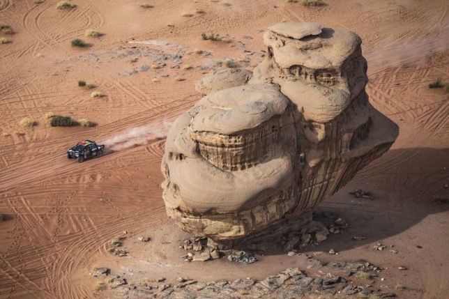 Типичные пейзажи Свудовоской Аравии, фото пресс-службы Дакара