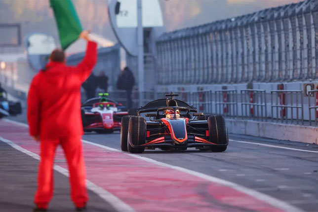 Обкатка машин Формулы 2 в Барселоне, фото пресс-службы серии