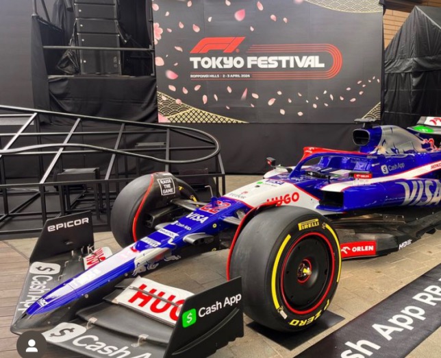 Машина команды Visa RB на Фестивале Формулы 1 в Токио, фото Honda Global Racing