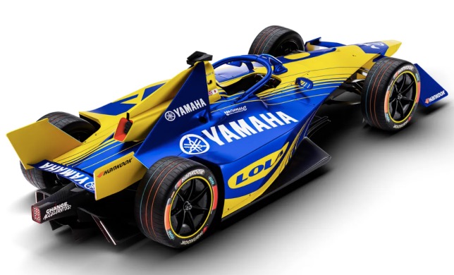 Машина Формулы E в цветах Lola Cars и Yamaha