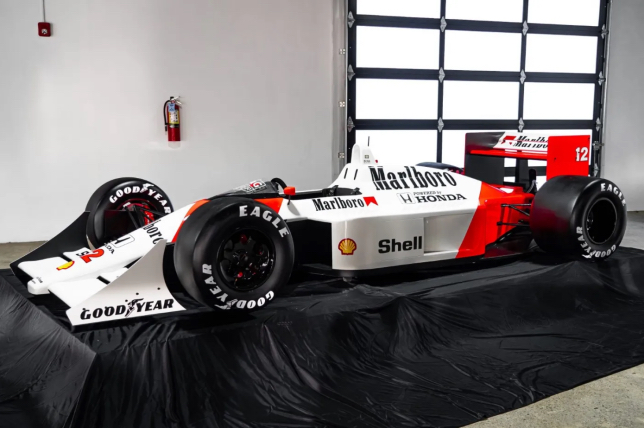 Модель McLaren MP4/4, фото Вringatrailer.com