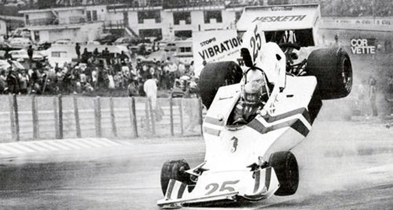 Авария Бретта Ланджера на квалификации Гран При США 1975 года
