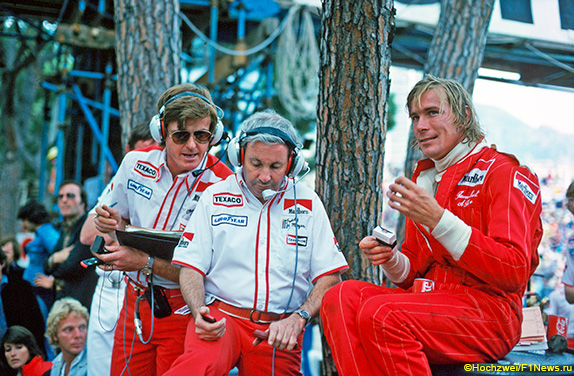 Тедди Майер и Джеймс Хант на Гран При Монако 1977 года