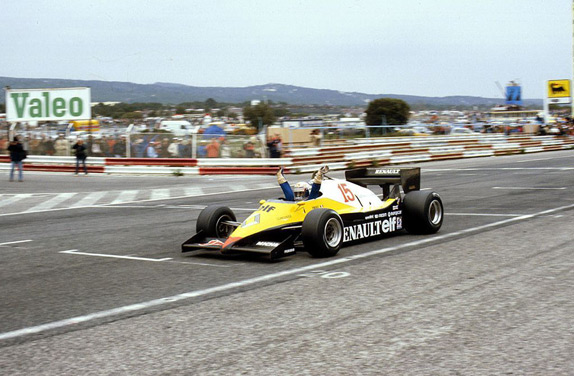 Ален Прост выигрывает Гран При Франции 1983 года