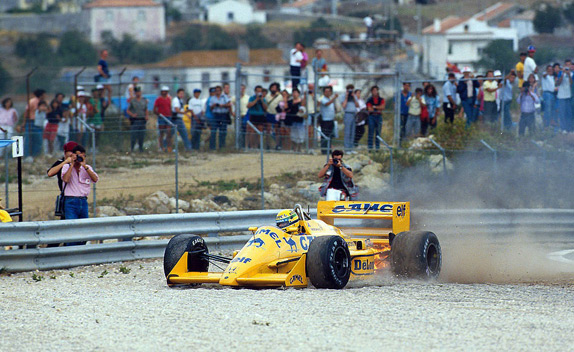 Айртон Сенна на Гран При Португалии 1987 года