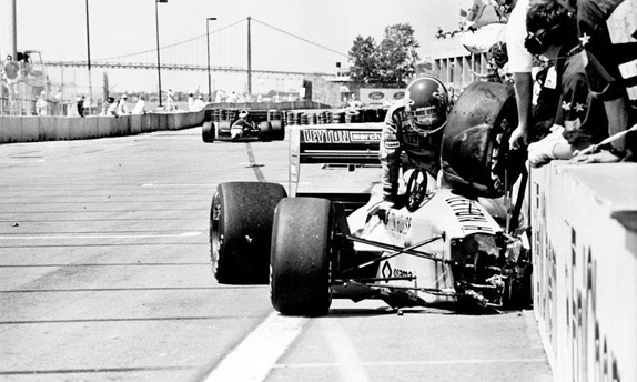 Авария Ивана Капелли в квалификации Гран При Детройта 1988 года