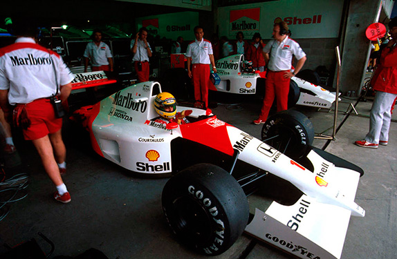 Боксы McLaren на Гран При Бразилии 1991 года. Фото McLaren