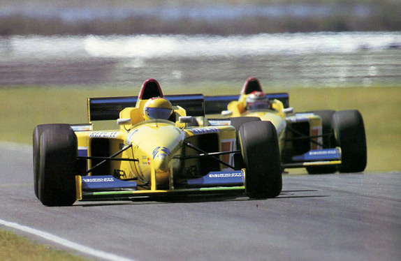 Пилоты Forti Лука Бадоер и Андреа Монтермини на Гран При Аргентины 1996 года