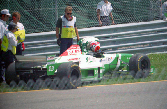 Сход Андреа Монтермини на Гран При Канады 1996 года. Фото ericok