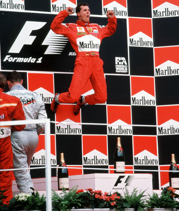 Михаэль Шумахер на подиуме Гран При Венгрии 1998 года. Фото Ferrari
