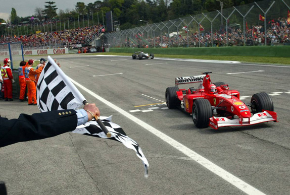 Михаэль Шумахер выигрывает Гран При Сан-Марино 2002 года
