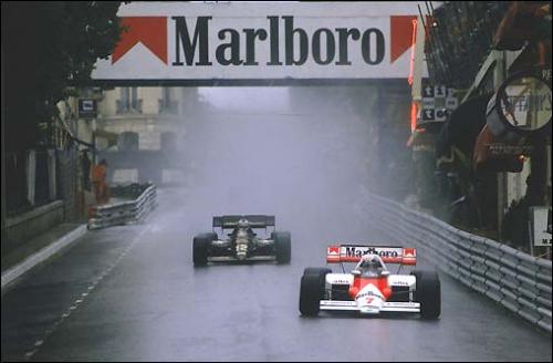 Гран При Монако'84. Ален Прост (McLaren MP4/2 TAG Porsche) и Найджел Мэнселл (Lotus 95T Renault) в Mirabeau