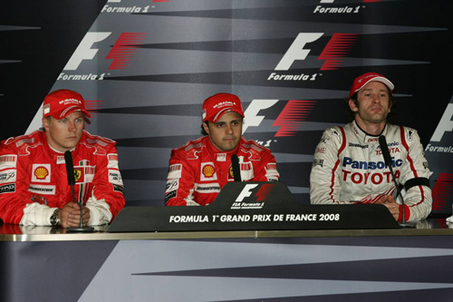 Слева направо: Кими Райкконен (Ferrari), Фелипе Масса (Ferrari), Ярно Трулли (Toyota)