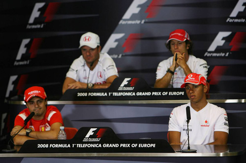 Слева направо: Фелипе Масса (Ferrari), Рубенс Баррикелло (Honda), Ярно Трулли (Toyota), Льюис Хэмилтон (McLaren Mercedes)