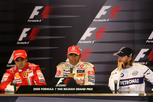 Слева направо: Фелипе Масса (Ferrari), Льюис Хэмилтон (McLaren Mercedes), Ник Хайдфельд (BMW Sauber)