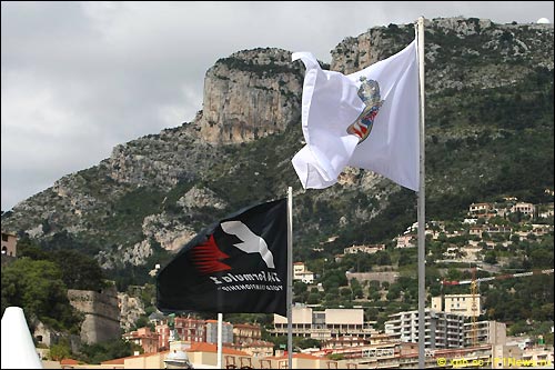 Флаги Монако и Формулы 1