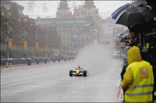 Формула 1 уже приезжала в Киев - но пока только для шоу-заездов в центре города