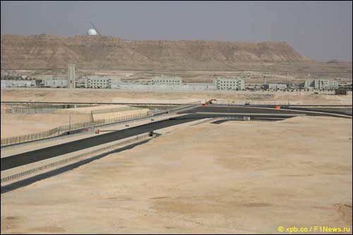 Один из участков бахрейнского автодрома Сахир