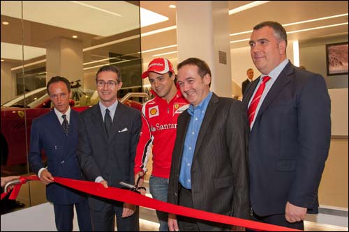 Фелипе Масса на открытии Ателье Ferrari в Лондоне