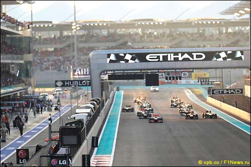 Старт Гран При Абу-Даби 2012