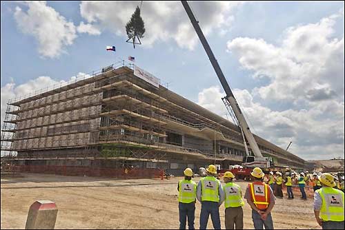 Строящееся здание комплекса боксов автодрома СОТА, фото Austin American Statesman